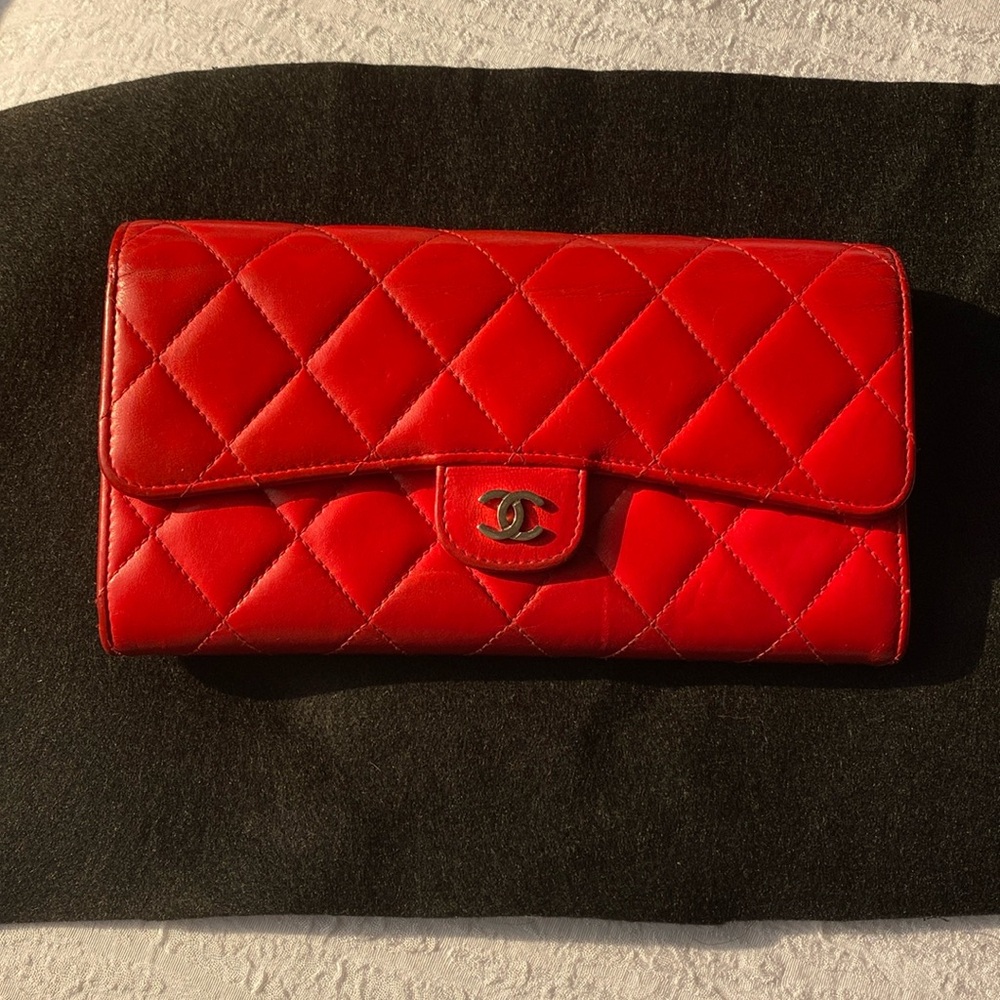 Chanel wallet